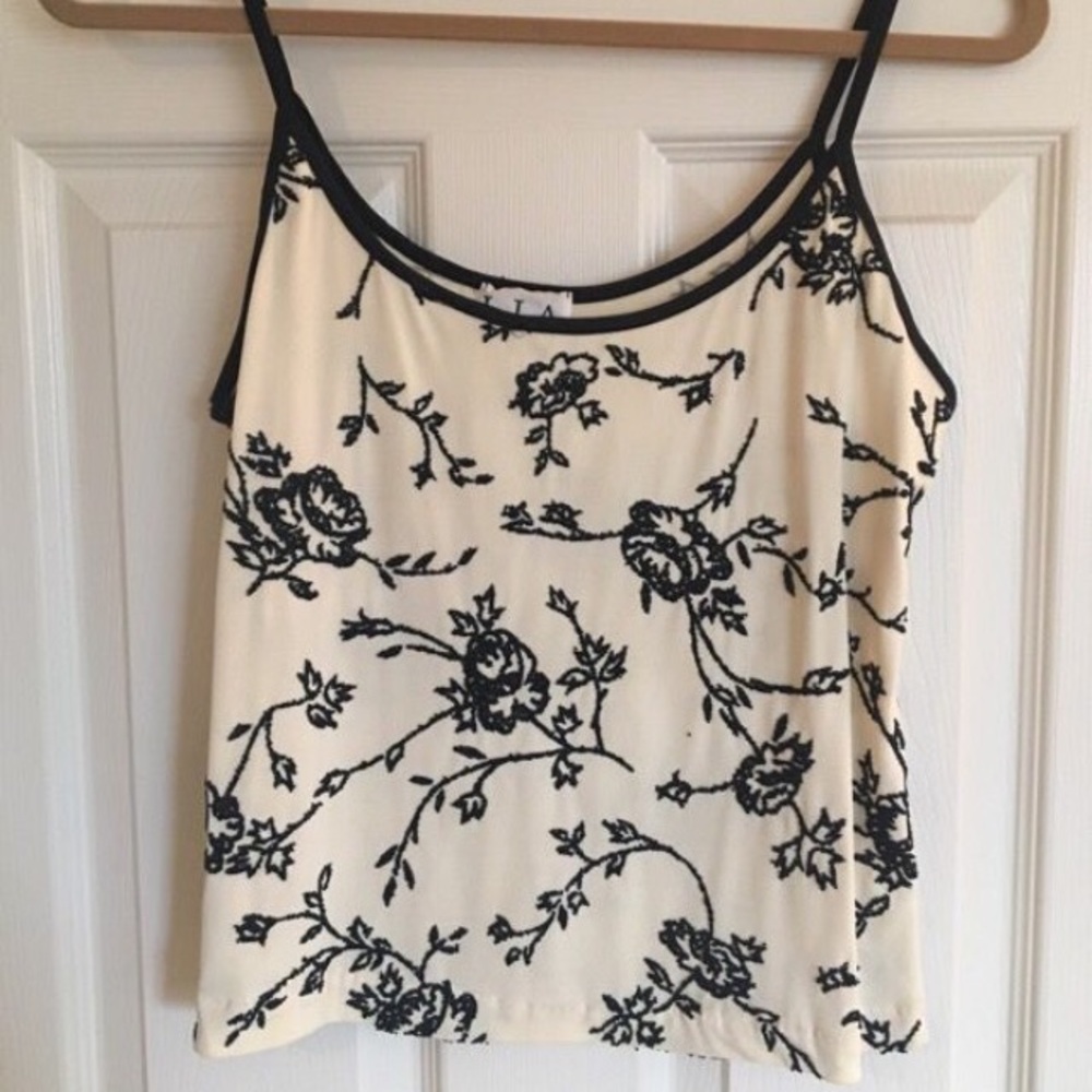 LAST CHANCE - LISTING WILL EXPIRE FEB 1st-  
Dress top